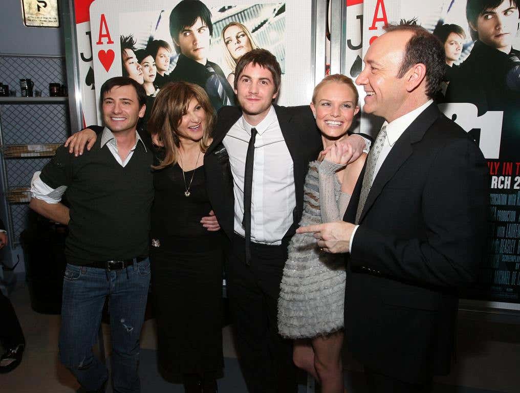 Cast and crew pose at the Premiere of the movie "21"