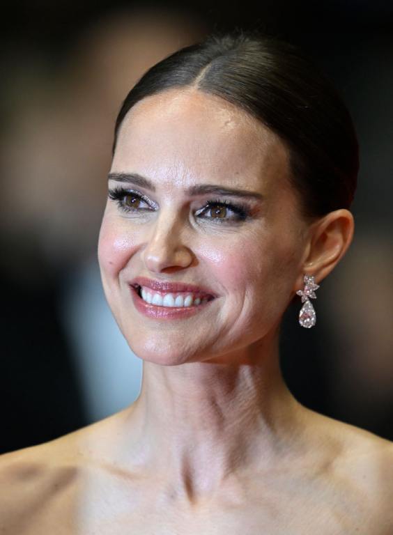 Natalie Portman attends the "May December" red carpet