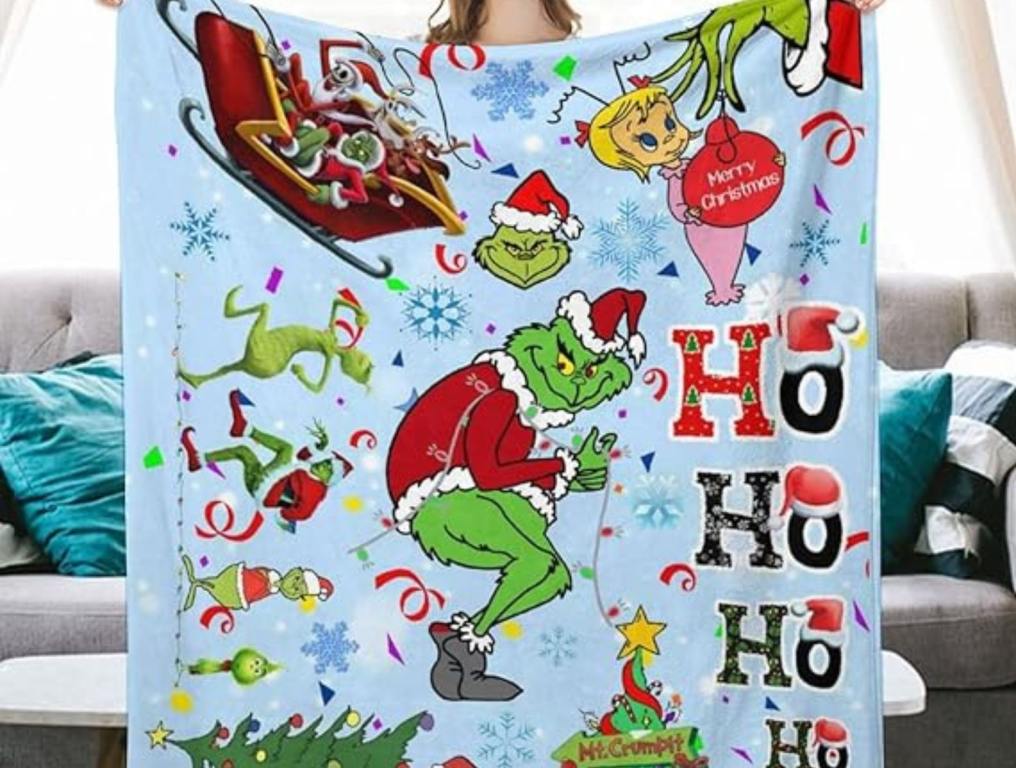 grinch inspired christmas blanket