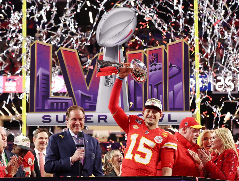 Chiefs WIN the big game in Las Vegas. Patrick Mahomes is holding up Vince Lombardi Trophy.