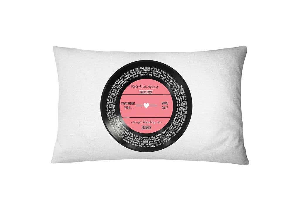 Lyric pillow for long-distance relationship